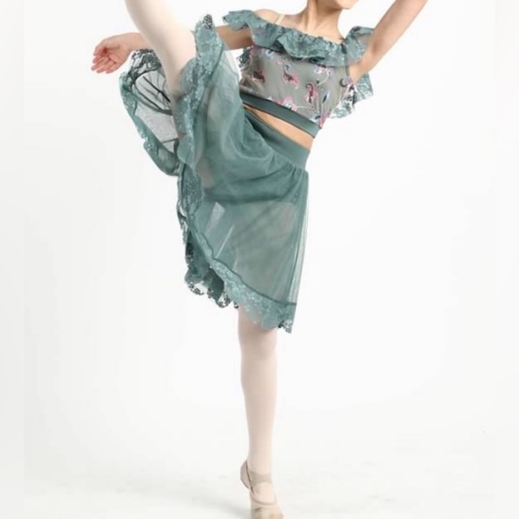 Weissman Two Piece Lace and Embroidered Dance Costume Size MC - Picture 1 of 16